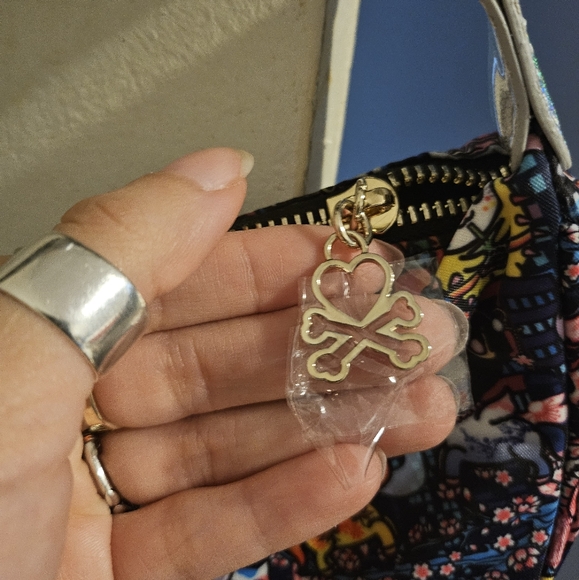 Tokidoki Midnight Metropolis shoulder bag - Picture 8 of 8